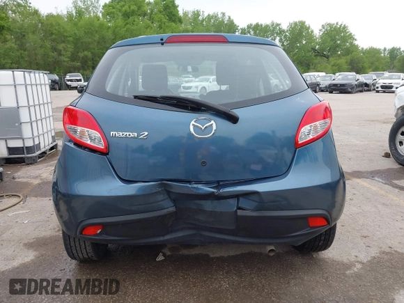 2014 Mazda 2 Sport z VIN JM1DE1KYXE0172636, wystawiony jako IAAI lot #42114251 z przebiegiem 129 346 mil mil oraz . Historia ofert i sprzedaży dostępna na DreamBid. Obrazek 16.