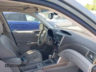 2010 Subaru Forester X Premium с VIN JF2SH6CCXAH702552, выставлен на аукционе IAAI как лот 42419149 с пробегом 210 707 миль миль и . История ставок и продаж доступна на DreamBid. Изображение 5.
