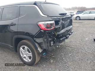 2022 Jeep Compass Sport with VIN 3C4NJCAB9NT213978, listed as a IAAI auction lot 41787199 with 29,142 mi miles and . Bid and sale history available at carsss.com. Image 6.