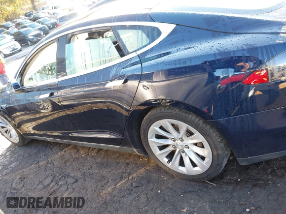 2014 Tesla Model S 60 с VIN 5YJSA1S11EFP32325, выставлен на аукционе IAAI как лот 40823219 с пробегом 47 911 миль миль и . История ставок и продаж доступна на DreamBid. Изображение 13.