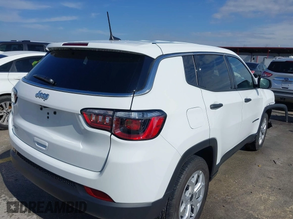 2025 Jeep Compass Sport with VIN 3C4NJDAN9ST516030, listed as a IAAI auction lot 41471666 with 2,094 mi miles and . Bid and sale history available at DreamBid. Image 4.