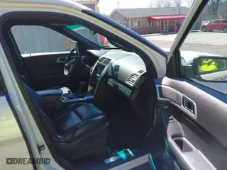 2011 Ford Explorer Limited with VIN 1FMHK8F89BGA79229, listed as a IAAI auction lot 41828412 with 139,894 mi miles. Bid and sale history available at carsss.com. Image 5.