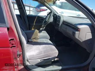 1995 Chevrolet Lumina with VIN 2G1WL52M1S9273173, listed as a IAAI auction lot 42002034 with 65,548 mi miles and . Bid and sale history available at DreamBid. Image 5.