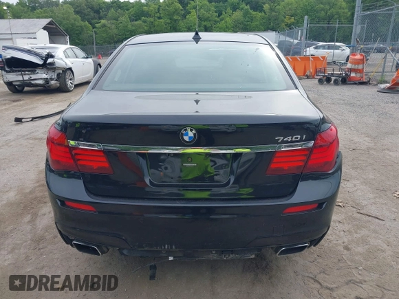 2015 BMW 7 Series 740i с VIN WBAYA6C54FGK16411, выставлен на аукционе IAAI как лот 42332689 с пробегом 59 153 миль миль и . История ставок и продаж доступна на DreamBid. Изображение 16.