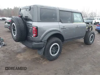 2023 Ford Bronco z VIN 1FMEE5DP4PLB54095, wystawiony jako IAAI lot #41445801 z przebiegiem 12 170 mil mil oraz . Historia ofert i sprzedaży dostępna na DreamBid. Obrazek 4.