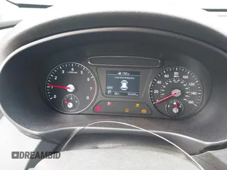 2020 Kia Sorento S z VIN 5XYPG4A5XLG690303, wystawiony jako IAAI lot #42070603 z przebiegiem 55 434 mil mil oraz . Historia ofert i sprzedaży dostępna na DreamBid. Obrazek 7.