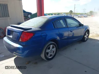 2006 Saturn ION z VIN 1G8AN15F76Z103990, wystawiony jako IAAI lot #42292938 z przebiegiem 311 601 mil mil oraz . Historia ofert i sprzedaży dostępna na DreamBid. Obrazek 4.