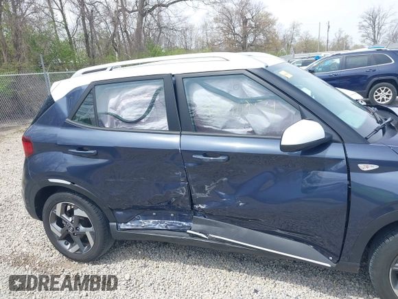 2021 Hyundai Venue SEL with VIN KMHRC8A32MU096200, listed as a IAAI auction lot 42070254 with 6,374 mi miles and . Bid and sale history available at carsss.com. Image 6.
