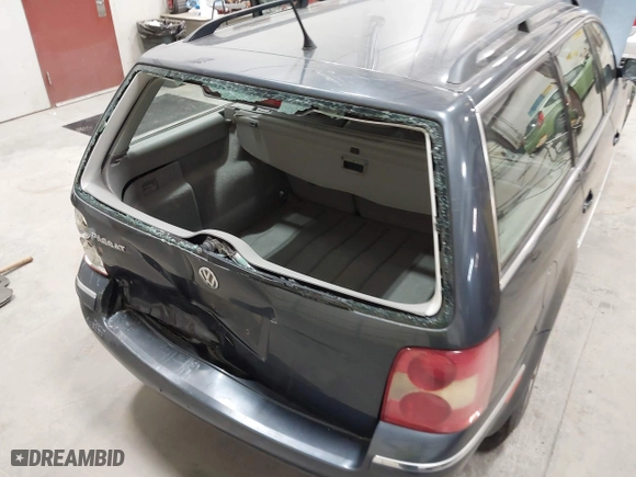 2003 Volkswagen Passat GLS with VIN WVWVD63B63E368748, listed as a IAAI auction lot 42022512 with 130,038 mi miles. Bid and sale history available at carsss.com. Image 18.