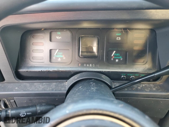 1988 Ford Thunderbird with VIN 1FABP60F9JH246775, listed as a Copart auction lot 77428264 with Not Provided miles and Salvage Title. Bid and sale history available at DreamBid. Image 9.