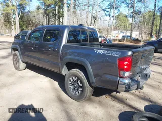 2016 Toyota Tacoma SR with VIN 5TFCZ5AN5GX045267, listed as a IAAI auction lot 41151555 with 162,882 mi miles. Bid and sale history available at carsss.com. Image 3.