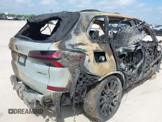 2024 BMW X5 xDrive40i z VIN 5UX23EU05R9S56116, wystawiony jako IAAI lot #40993333 z przebiegiem Nie podano mil oraz . Historia ofert i sprzedaży dostępna na DreamBid. Obrazek 12.