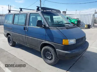 1993 Volkswagen EuroVan с VIN WV2MD0705PH083711, выставлен на аукционе IAAI как лот 42014018 с пробегом 249 049 миль миль и . История ставок и продаж доступна на DreamBid. Изображение 1.