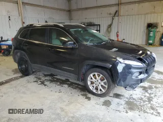 2016 Jeep Cherokee Latitude with VIN 1C4PJLCB9GW189779, listed as a Copart auction lot 47960975 with 166,466 mi miles and Salvage Title. Bid and sale history available at carsss.com. Image 4.
