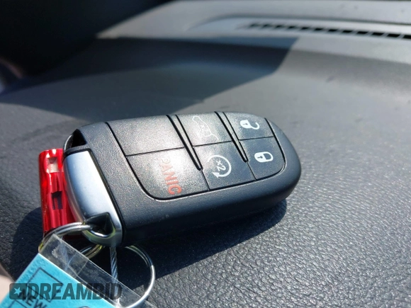 2022 Jeep Grand Cherokee Limited z VIN 1C4RJEBG3NC154302, wystawiony jako IAAI lot #42027851 z przebiegiem 35 536 mil mil oraz . Historia ofert i sprzedaży dostępna na DreamBid. Obrazek 11.