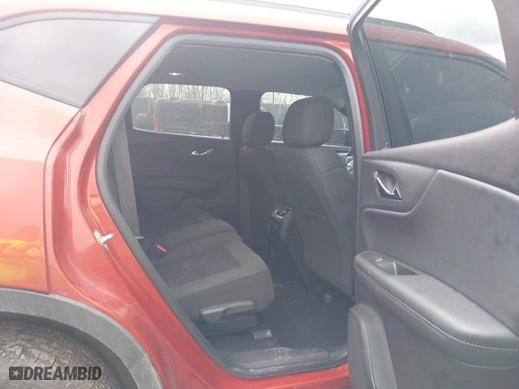 2021 Chevrolet Blazer LT with VIN 3GNKBHR44MS547933, listed as a IAAI auction lot 41620224 with 76,333 mi miles. Bid and sale history available at carsss.com. Image 8.