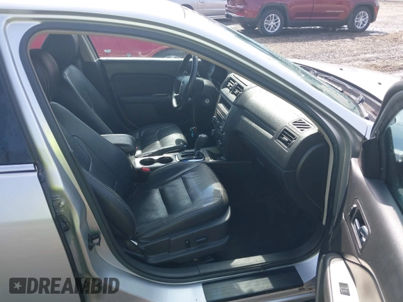2012 Ford Fusion SEL with VIN 3FAHP0JG8CR392665, listed as a IAAI auction lot 41698480 with 193,095 mi miles. Bid and sale history available at carsss.com. Image 5.