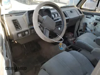 1990 Isuzu Trooper с VIN JACCH58R2L8912963, выставлен на аукционе Copart как лот 53236865 с пробегом 206 634 миль миль и Чистый • Clean title. История ставок и продаж доступна на DreamBid. Изображение 8.