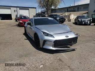 2024 Toyota 86 Premium z VIN JF1ZNBE15R9756816, wystawiony jako Copart lot #52430055 z przebiegiem 5 010 mil mil oraz Szkoda całkowita • Salvage title. Historia ofert i sprzedaży dostępna na DreamBid. Obrazek 11.