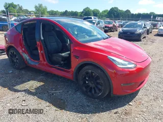 2021 Tesla Model Y Long Range z VIN 5YJYGDEE4MF125679, wystawiony jako IAAI lot #42230080 z przebiegiem 46 435 mil mil oraz . Historia ofert i sprzedaży dostępna na DreamBid. Obrazek 1.