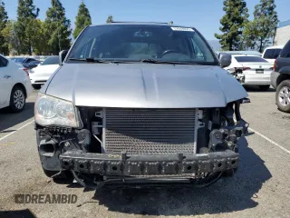 2018 Dodge Grand Caravan SXT z VIN 2C4RDGCG5JR159729, wystawiony jako Copart lot #52648025 z przebiegiem 141 960 mil mil oraz Szkoda całkowita • Salvage title. Historia ofert i sprzedaży dostępna na DreamBid. Obrazek 5.
