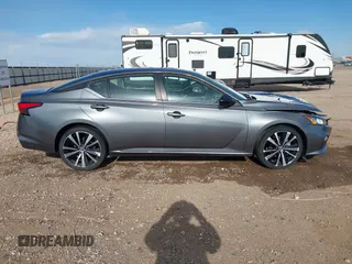 2022 Nissan Altima 2.5 SR with VIN 1N4BL4CV7NN346433, listed as a IAAI auction lot 42037526 with 64,300 mi miles. Bid and sale history available at carsss.com. Image 14.