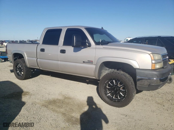 2006 Chevrolet Silverado 2500HD Work Truck with VIN 1GCHK23226F105683, listed as a Copart auction lot 45347785 with 162,219 mi miles and Salvage Title. Bid and sale history available at carsss.com. Image 4.