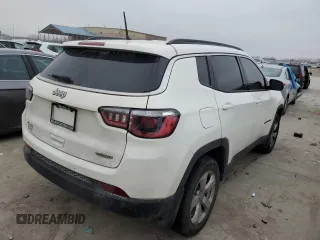 2018 Jeep Compass Latitude z VIN 3C4NJDBBXJT185462, wystawiony jako Copart lot #85528414 z przebiegiem 134 989 mil mil oraz Szkody całkowita. Historia ofert i sprzedaży dostępna na DreamBid. Obrazek 3.