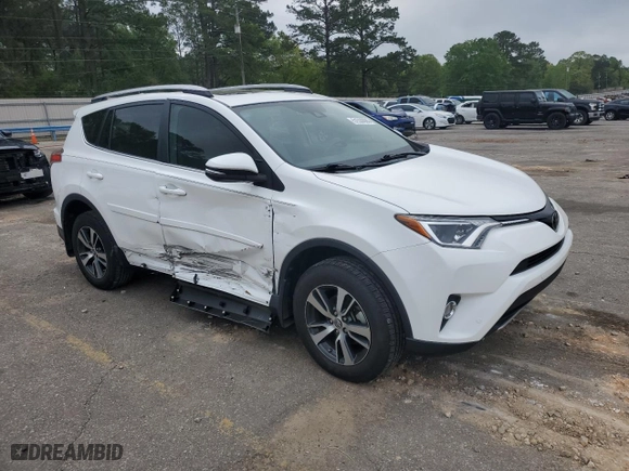 2018 Toyota RAV4 XLE with VIN 2T3WFREV3JW489234, listed as a Copart auction lot 51530985 with 34,805 mi miles and Salvage Title. Bid and sale history available at carsss.com. Image 4.
