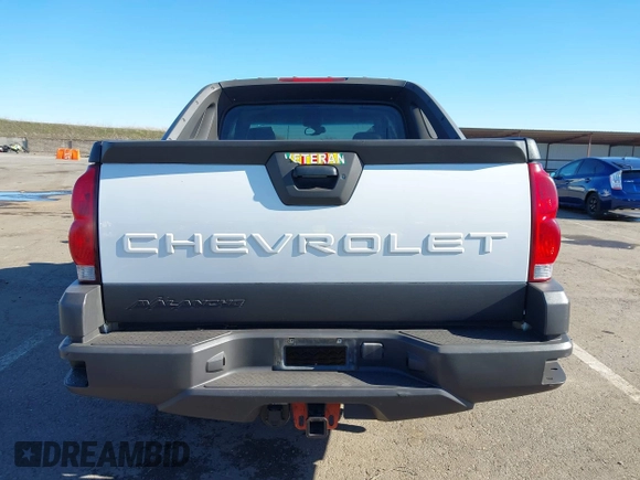 2005 Chevrolet Avalanche LS with VIN 3GNEC12ZX5G182122, listed as a IAAI auction lot 41377166 with 239,987 mi miles and . Bid and sale history available at DreamBid. Image 17.