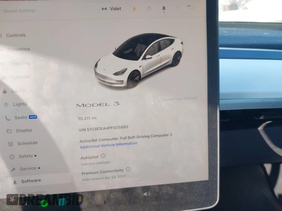 2023 Tesla Model 3 z VIN 5YJ3E1EA4PF505850, wystawiony jako IAAI lot #41310597 z przebiegiem 70 211 mil mil oraz . Historia ofert i sprzedaży dostępna na DreamBid. Obrazek 7.