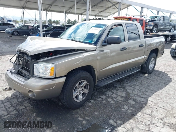 2007 Dodge Dakota SLT with VIN 1D7HE48N47S144084, listed as a IAAI auction lot 41798243 with 190,248 mi miles and . Bid and sale history available at carsss.com. Image 2.