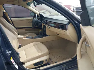 2006 BMW 3 Series 325i with VIN WBAVB17586NK36105, listed as a IAAI auction lot 42076568 with 198,243 mi miles. Bid and sale history available at carsss.com. Image 5.