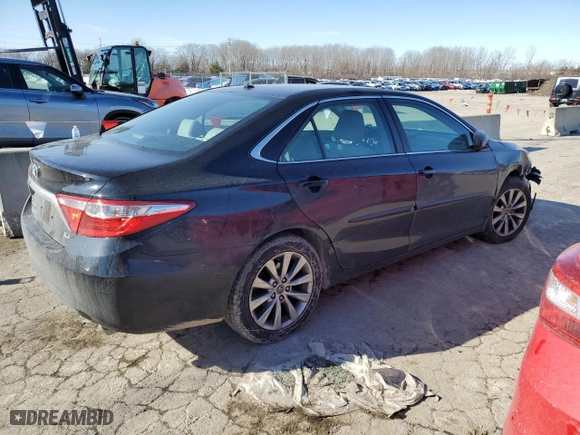 2015 Toyota Camry XLE with VIN 4T1BF1FK0FU964276, listed as a Copart auction lot 89391545 with NaN miles and Salvage Title. Bid and sale history available at carsss.com. Image 3.