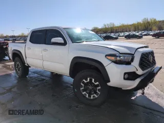 2020 Toyota Tacoma SR5 z VIN 5TFCZ5AN9LX230688, wystawiony jako Copart lot #55305165 z przebiegiem 50 381 mil mil oraz Szkoda całkowita • Salvage title. Historia ofert i sprzedaży dostępna na DreamBid. Obrazek 4.