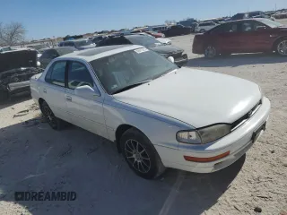 1993 Toyota Camry LE with VIN 4T1SK12E9PU220155, listed as a Copart auction lot 88475235 with 327,907 mi miles and Clean Title. Bid and sale history available at carsss.com. Image 4.
