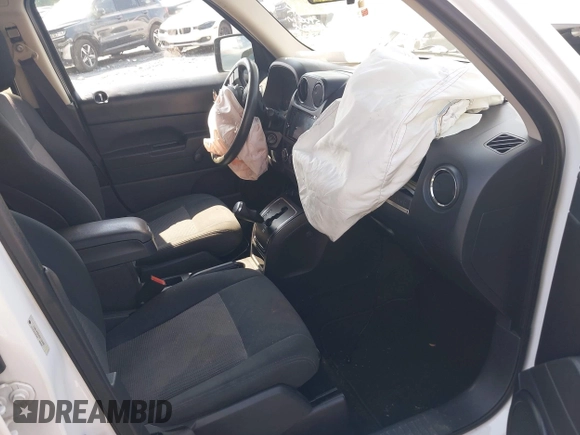 2013 Jeep Patriot Sport z VIN 1C4NJPBA4DD130489, wystawiony jako IAAI lot #42270017 z przebiegiem 165 773 mil mil oraz . Historia ofert i sprzedaży dostępna na DreamBid. Obrazek 5.