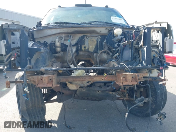 2005 Chevrolet Silverado 1500 Z71 z VIN 1GCEK19B35Z150360, wystawiony jako IAAI lot #41923111 z przebiegiem Nie podano mil oraz . Historia ofert i sprzedaży dostępna na DreamBid. Obrazek 6.