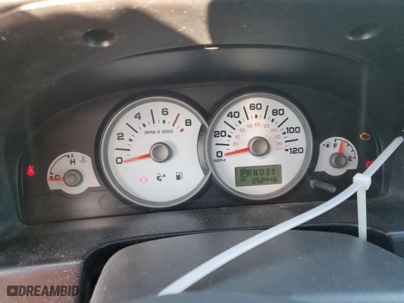 2005 Ford Escape XLT with VIN 1FMYU03165KB93273, listed as a Copart auction lot 43254685 with 252,446 mi miles and Salvage Title. Bid and sale history available at carsss.com. Image 9.