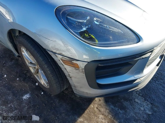 2024 Porsche Macan with VIN WP1AA2A57RLB01859, listed as a IAAI auction lot 41617735 with 22,175 mi miles. Bid and sale history available at carsss.com. Image 6.