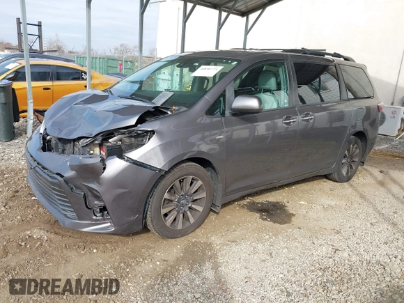 2018 Toyota Sienna XLE with VIN 5TDDZ3DC8JS207490, listed as a IAAI auction lot 40890775 with 97,260 mi miles. Bid and sale history available at carsss.com. Image 2.