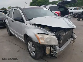 2008 Dodge Caliber SE with VIN 1B3HB28B88D646004, listed as a IAAI auction lot 41947879 with 220,825 mi miles. Bid and sale history available at carsss.com. Image 1.