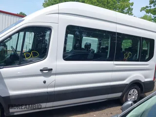 2022 Ford Transit Passenger XL with VIN 1FBAX2X89NKA78929, listed as a IAAI auction lot 42493797 with 35,885 mi miles and . Bid and sale history available at DreamBid. Image 14.