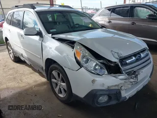 2013 Subaru Outback 2.5i Limited with VIN 4S4BRBLC2D3254437, listed as a IAAI auction lot 41680881 with 121,127 mi miles. Bid and sale history available at carsss.com. Image 1.