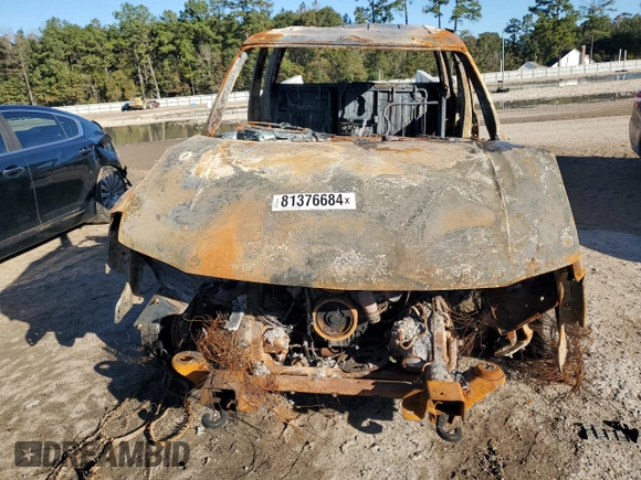 2004 GMC Sierra 2500HD z VIN 1GTHK23144F141847, wystawiony jako Copart lot #81376684 z przebiegiem Nie podano mil oraz Szkoda całkowita • Salvage title. Historia ofert i sprzedaży dostępna na DreamBid. Obrazek 5.