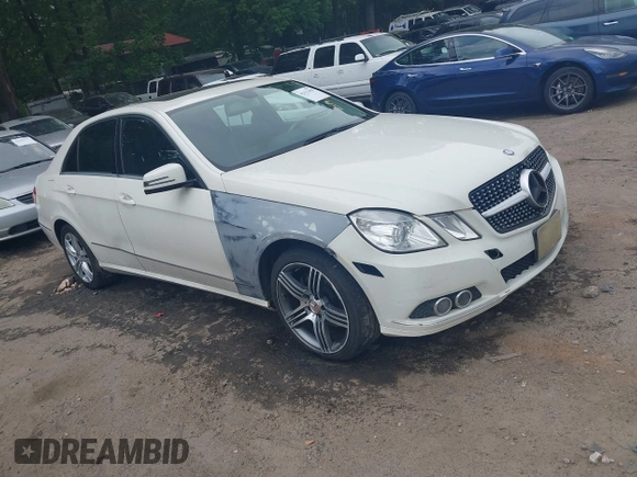 2010 Mercedes-Benz E 350 Luxury z VIN WDDHF8HB1AA259975, wystawiony jako IAAI lot #42111436 z przebiegiem 244 147 mil mil oraz . Historia ofert i sprzedaży dostępna na DreamBid. Obrazek 1.