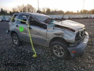 2003 Chevrolet Tracker ZR2 z VIN 2CNBJ734736913357, wystawiony jako Copart lot #86546884 z przebiegiem Nie podano mil oraz Nie do naprawy • Non repairable. Historia ofert i sprzedaży dostępna na DreamBid. Obrazek 4.