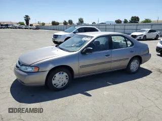 2001 Nissan Altima GXE z VIN 1N4DL01D01C213742, wystawiony jako Copart lot #57563735 z przebiegiem 113 446 mil mil oraz Szkoda całkowita • Salvage title. Historia ofert i sprzedaży dostępna na DreamBid. Obrazek 1.