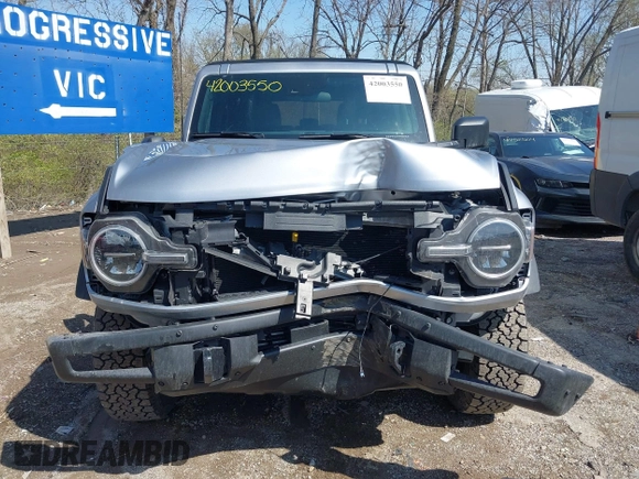 2022 Ford Bronco с VIN 1FMDE5BH3NLA79314, выставлен на аукционе IAAI как лот 42003550 с пробегом 15 303 миль миль и . История ставок и продаж доступна на DreamBid. Изображение 13.
