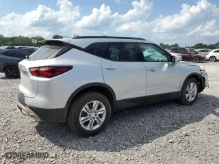 2022 Chevrolet Blazer LT with VIN 3GNKBDRS2NS124163, listed as a Copart auction lot 60945084 with 57,199 mi miles and Salvage Title. Bid and sale history available at carsss.com. Image 3.